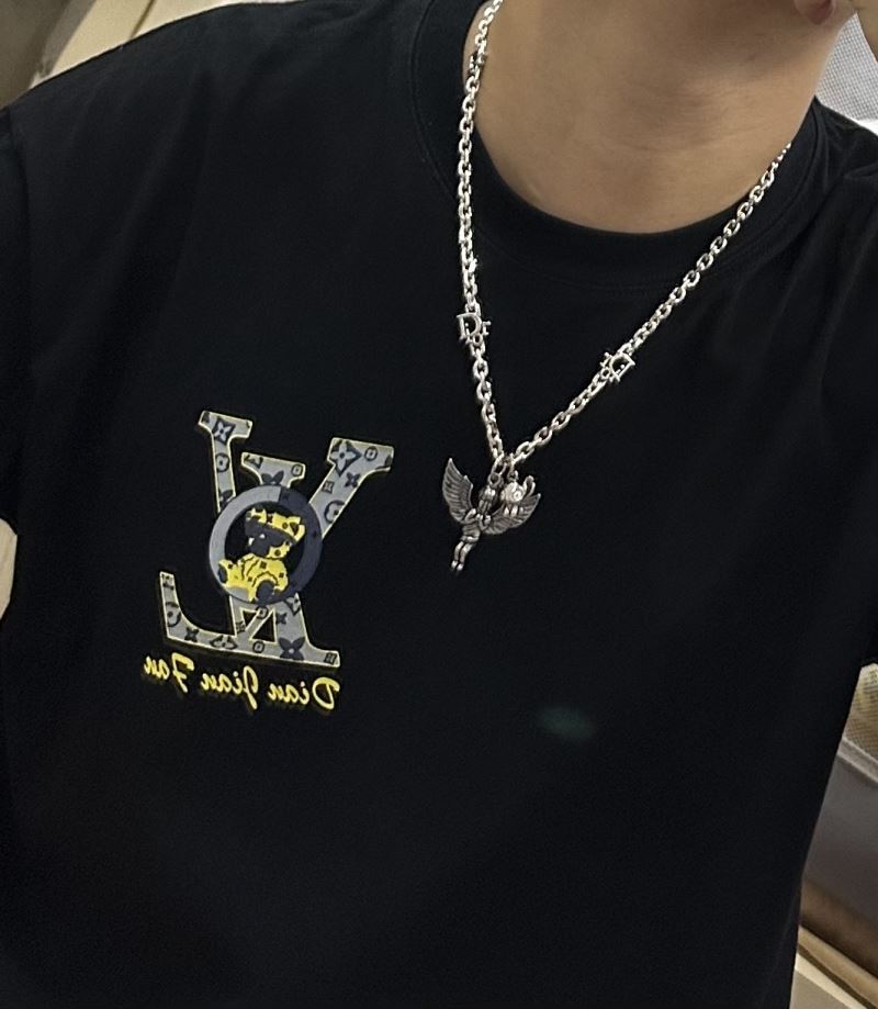 chr1st1an D10r necklaces